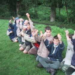 nu allemaal samen petit-beurrekes eten - Scouts en Gidsen Zaventem 